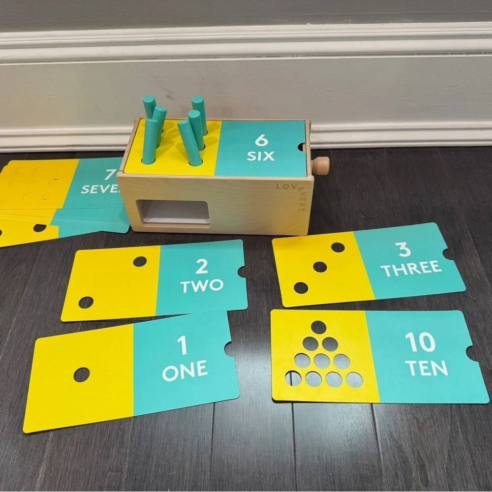 NWOT Lovevery Wooden Counting Peg Box - Yellow and Blue Toddlers Kids